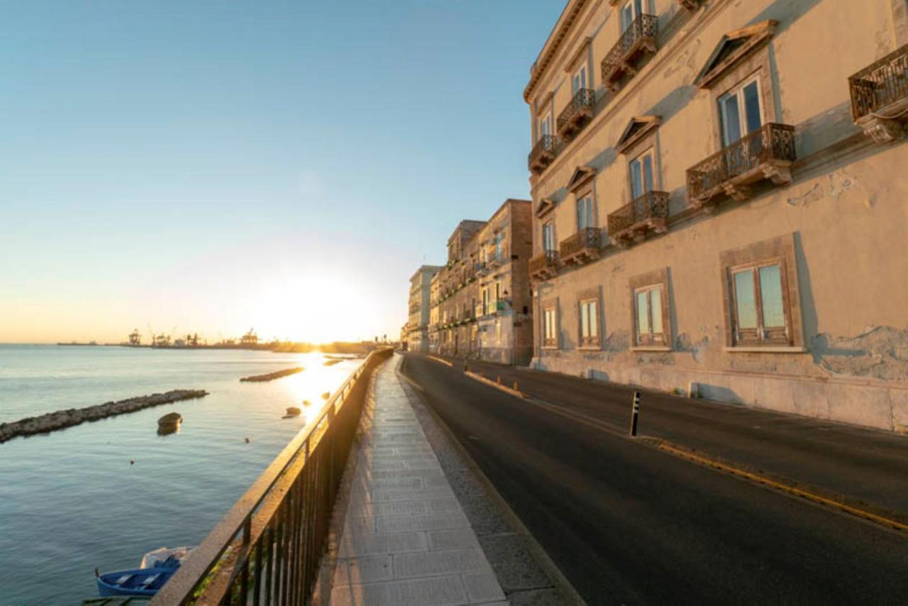 Apartamento Mansarda Luxury Tarento Exterior foto