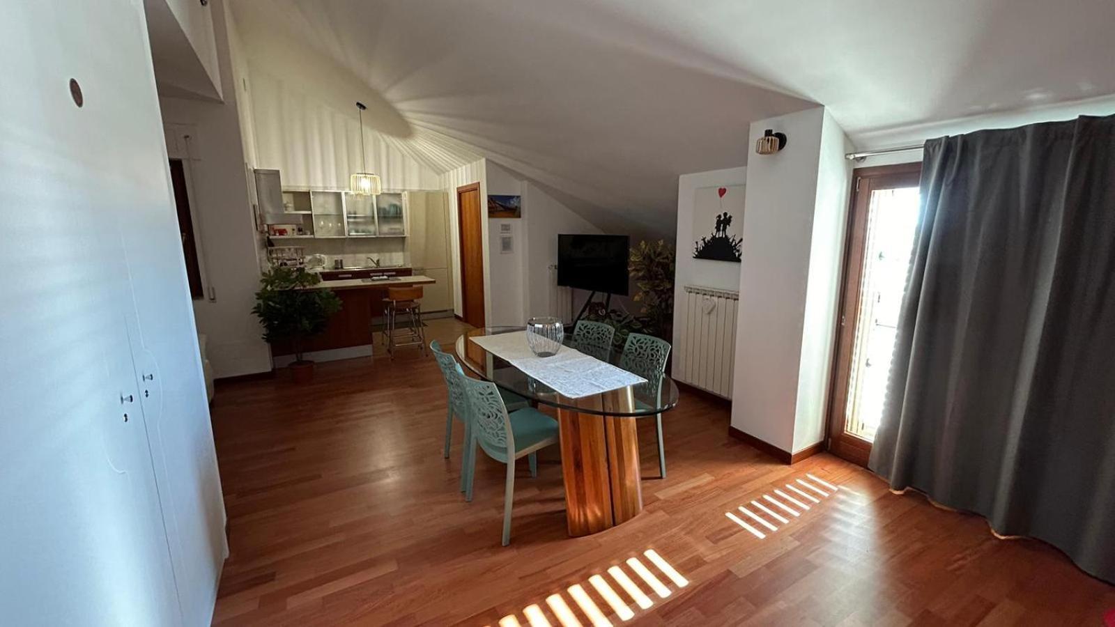 Apartamento Mansarda Luxury Tarento Exterior foto